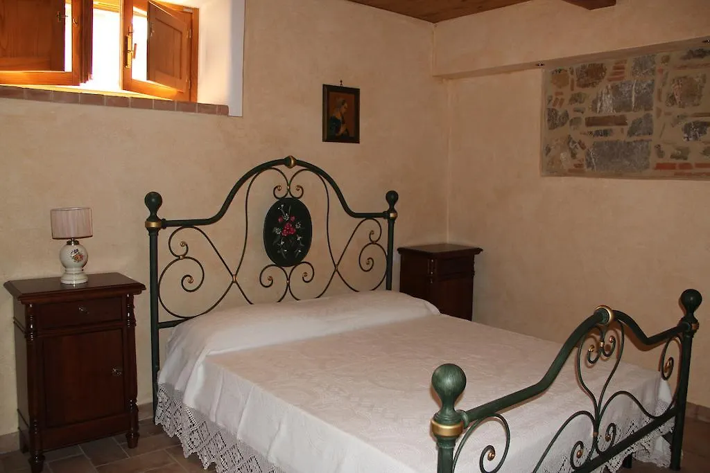 Agriturismo Le Paicciole CastellʼAzzara